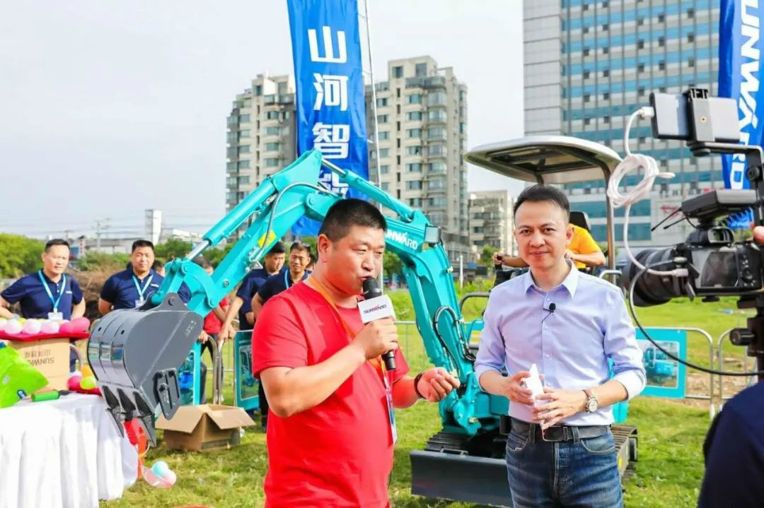 2020全球微挖大会 江山智能精品微挖赢得满堂彩
