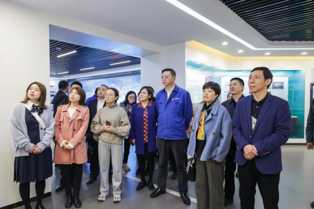 民主党派湖南省委机关青工委团队一行调查江山智能