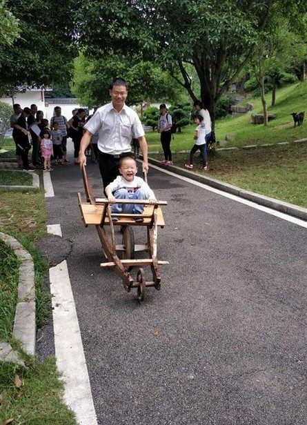 大手牵幼手·“顽”转六一，江山智能初次六一亲子主题活动圆满进行