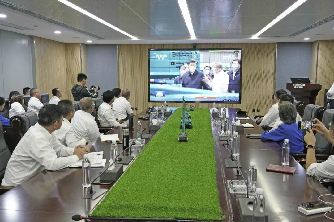 总书记“点赞”江山创新，江山智能集中收看《新闻联播》