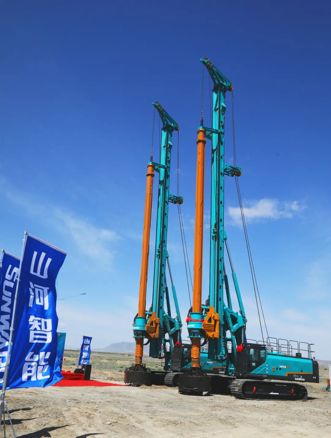 江山智能产品交付中国能建葛洲坝集团，助力建设大美新疆