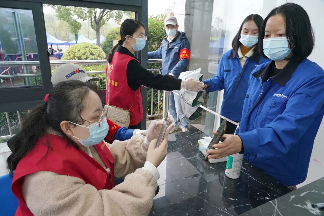 采样实现率近100%！江山智能第一功夫发展全员核酸检测，保险安全出产