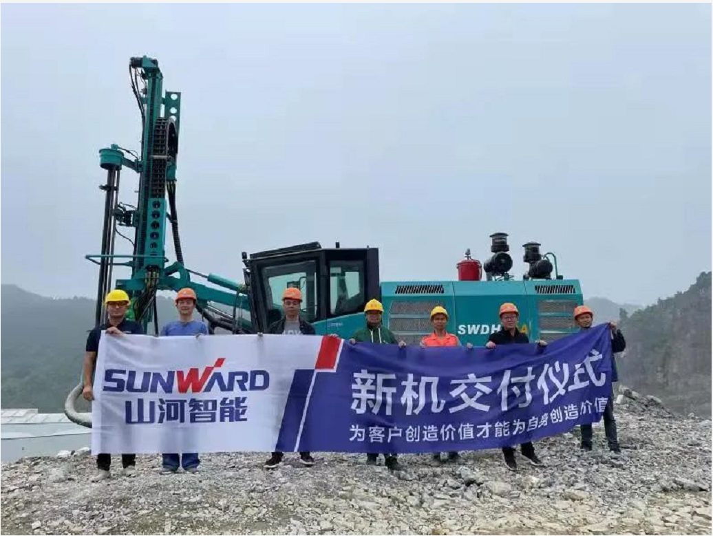 助力绿色矿山建设，江山智能“凿岩前锋”SWDH系列顶锤钻机大展技巧