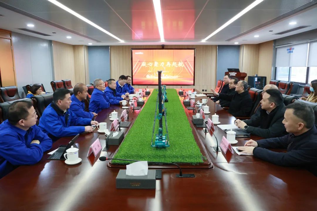 张庆红调研江山智能