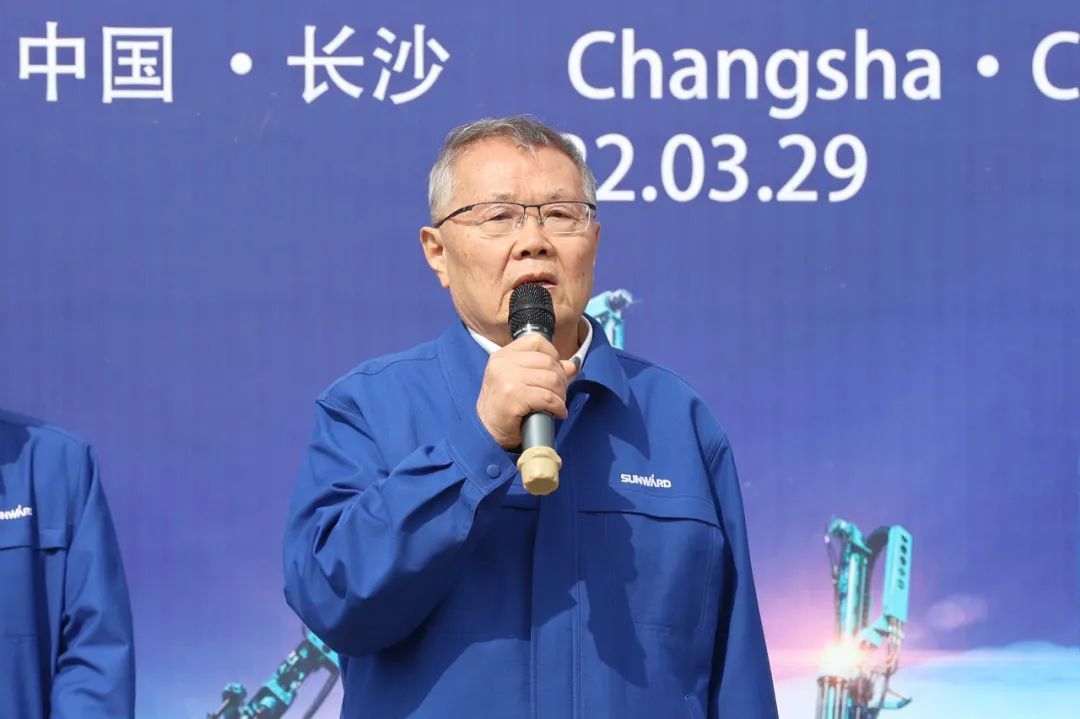 征战全球市。〗街悄茉溲疑璞概糠⒒