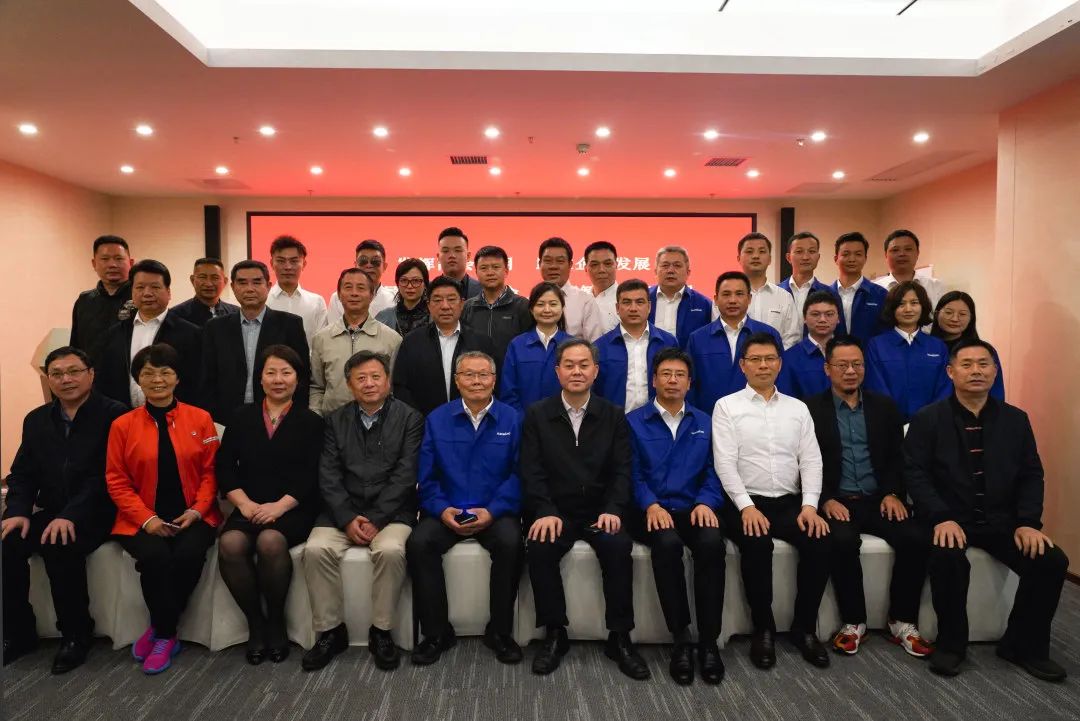 抱团出海，携手共赢！何清华带队赴湖南异地商会结合会造访互换