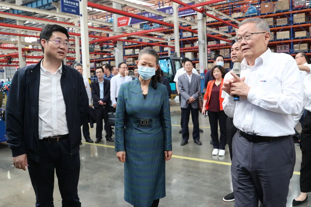 20220518092232_63542 深入产学研合作!中南大学堂长、中国工程院院士田红旗率团造访江山智能