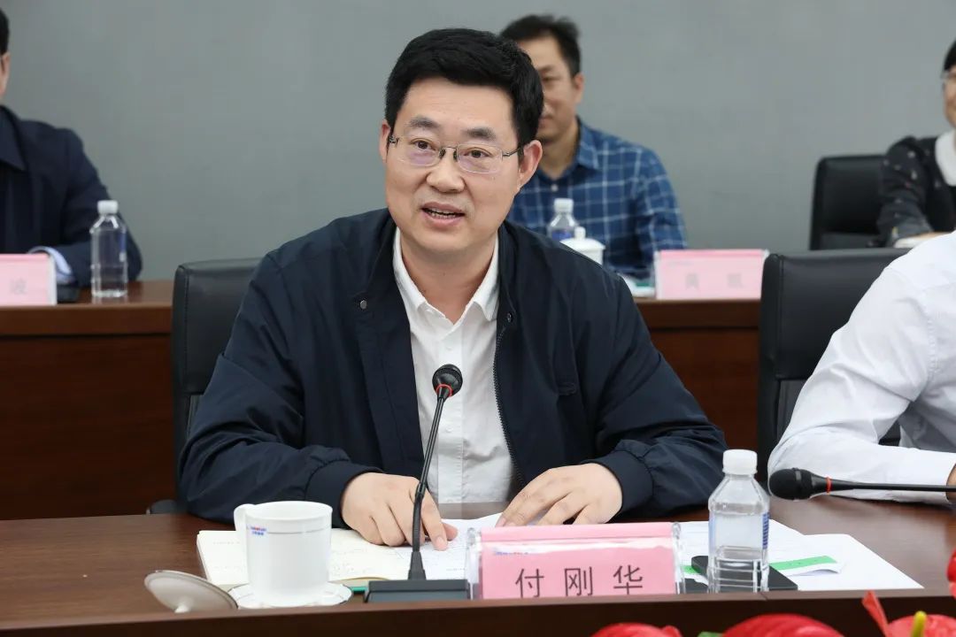 20220518092620_78037 深入产学研合作!中南大学堂长、中国工程院院士田红旗率团造访江山智能