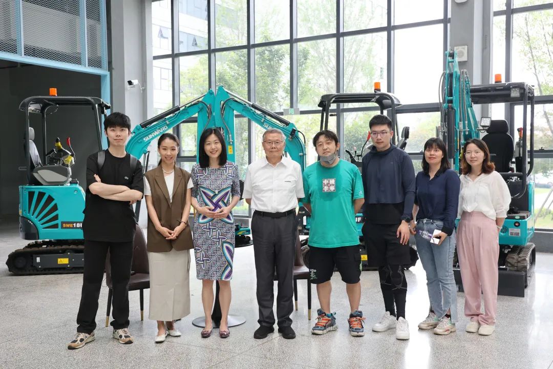 20220527091853_11604 CGTN探厂!专访江山智能董事长、首席专家何清华花絮来了
