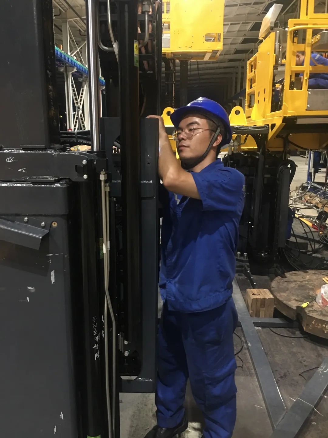 20220830082545_26296 为铁路运输保驾护航!江山智能自主研造首套三平台作业装置成功交付