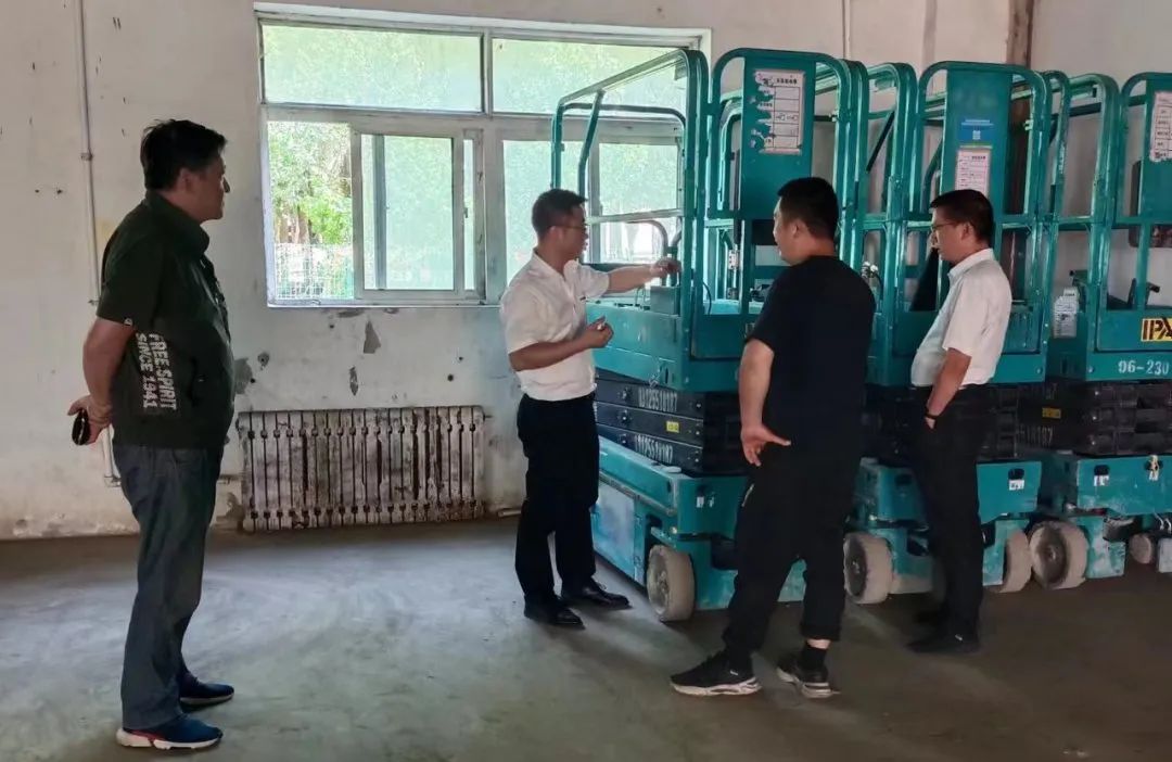 倾听客户心声！江山智能高空机械“服务万里杏妆走进东北