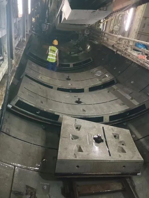 20230627200619_48942 喜报!中铁江山丽江地铁3号线四期工程盾构施工圆满实现