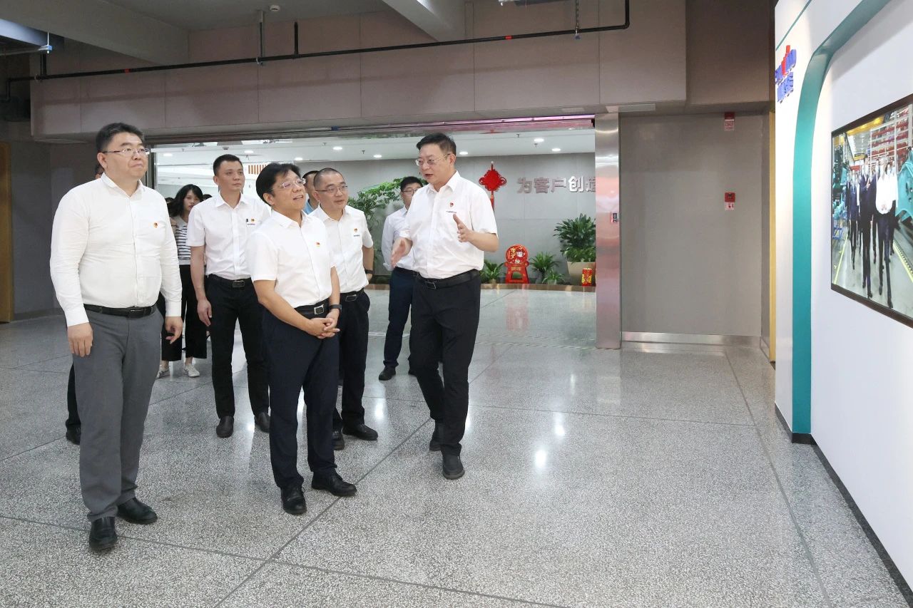 中国进出口银行总行党委委员、副行长李钧一行调研江山智能