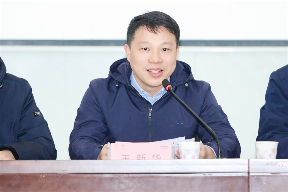 20250102173818_76006 长龙街路、江山智能召开首届年货盛惠暨送春联文化惠民活动工作会议