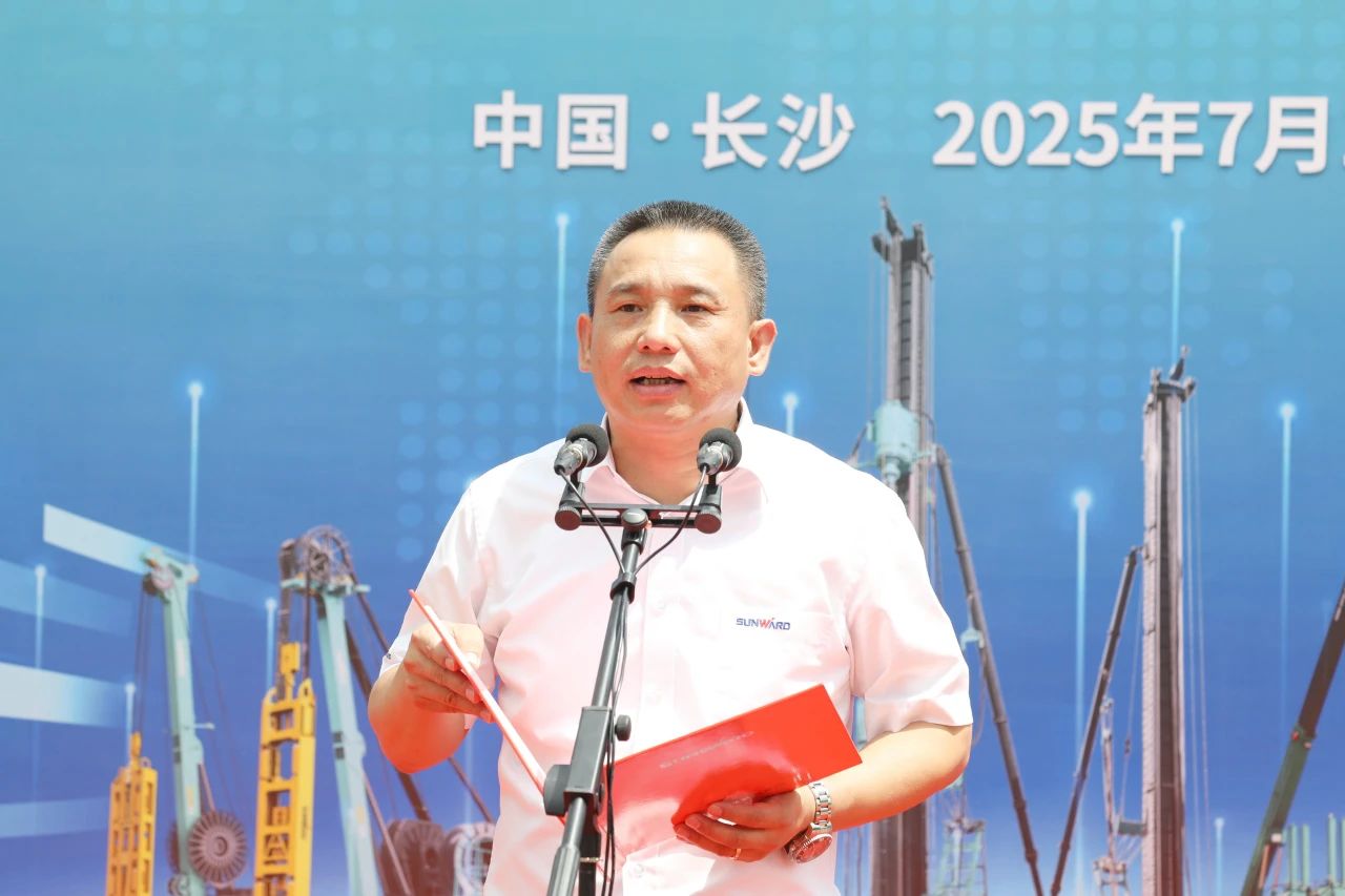 “破纪录王者”再出征！江山智能SWDM800旋挖钻机成功交机