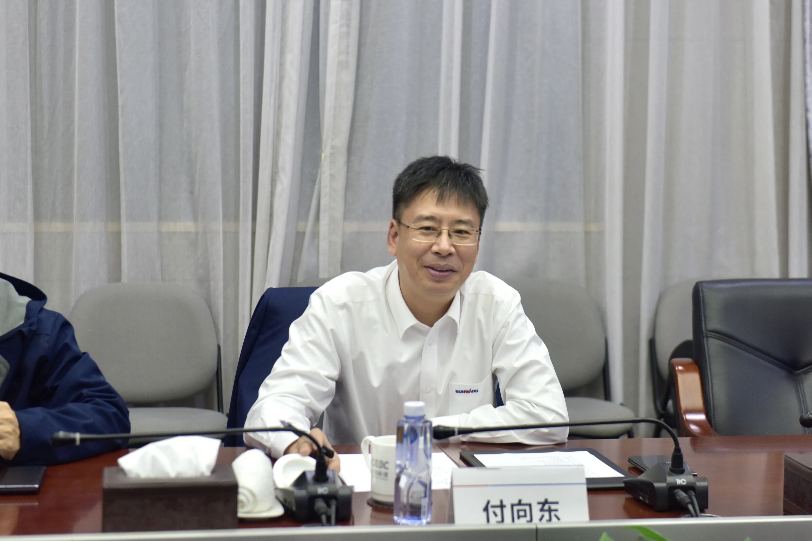 江山智能与易普力发展座谈互换，谱写互利共赢新篇章