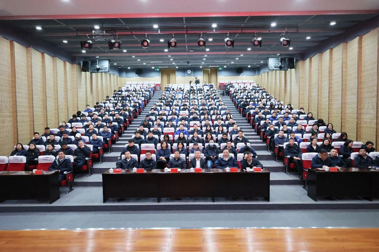 江山智能组织集中收看十四届全国人大四次会议开幕会